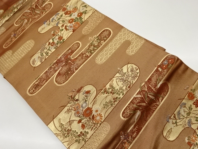 霞に秋草模様織出し名古屋帯